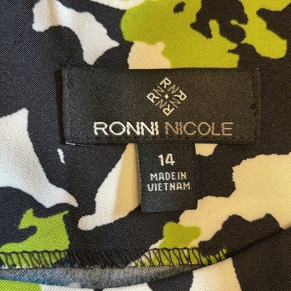 Ronni Nicole Sz 14 Abstract floral sleeveless dress with back zip & band at hem - Picture 6 of 8